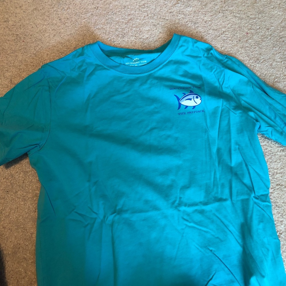 Southern Tide t-shirt